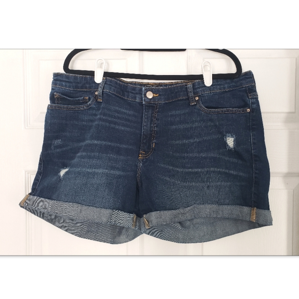 Gap Sexy Boyfriend Midrise Jean Shorts